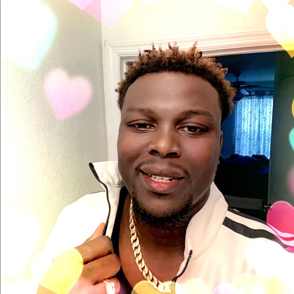 Meet your Posher, Emmanuel - Picture 1 of 1